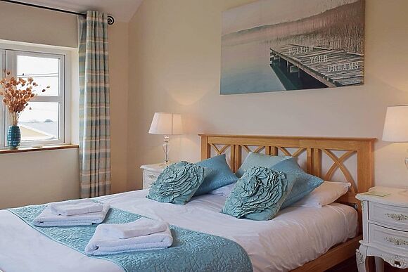 Wrth-y-Nant at Tanylan Farm Cottages