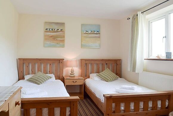 Wrth-y-Nant at Tanylan Farm Cottages