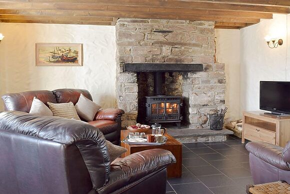 Bryntowy at Tanylan Farm Cottages