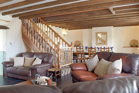 Bryntowy at Tanylan Farm Cottages