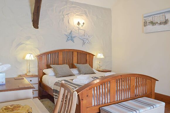 Bryntowy at Tanylan Farm Cottages