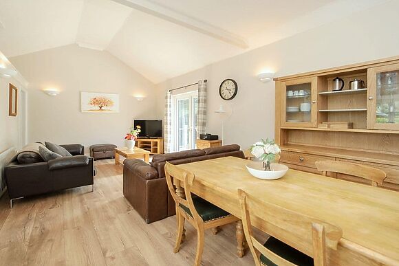 Luckington Stables 1 in Newbury