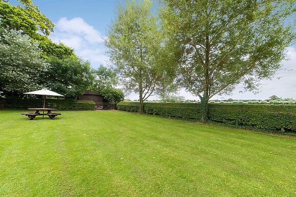 Luckington Stables 1 in Newbury