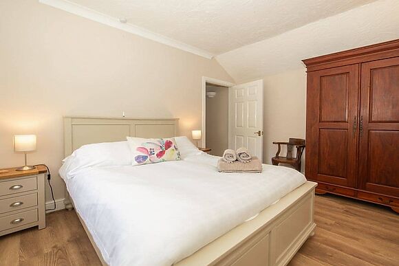 Luckington Stables 2 in Newbury