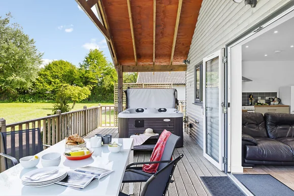 Woodpecker Lodge at Redlake Farm