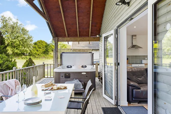 Kingfisher Lodge at Redlake Farm