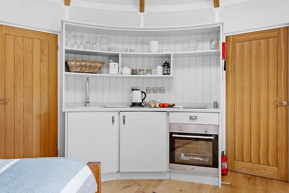 Fern Leaf Roundhouse at East Thorne