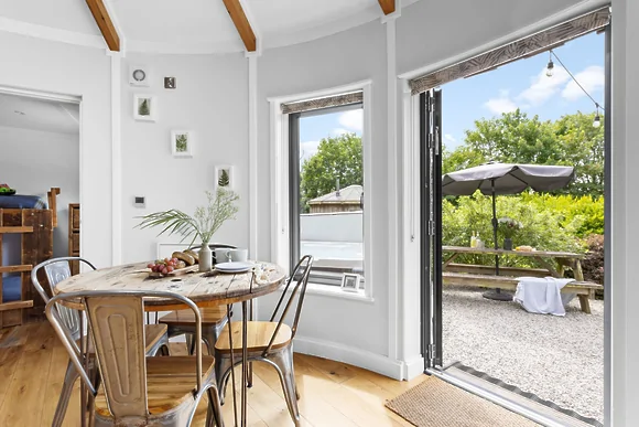 Fern Leaf Roundhouse at East Thorne