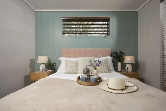 Blackbird Lodge at Strawberryfield Park