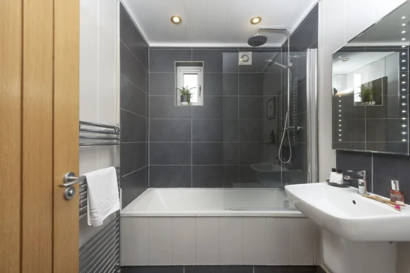 Blackbird Lodge at Strawberryfield Park