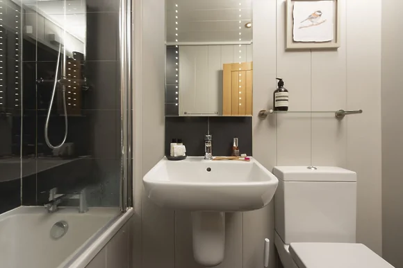 Blackbird Lodge at Strawberryfield Park