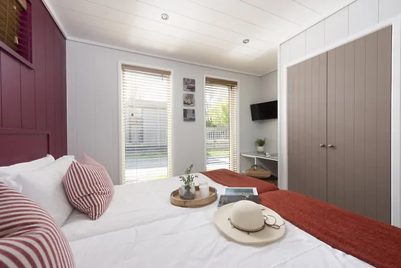 Diamond Lodge at Strawberryfield Park