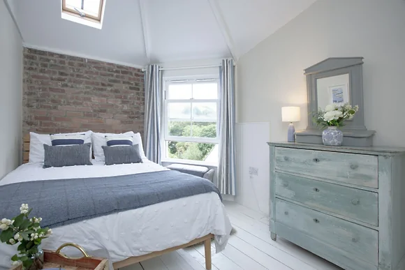 Birdcage Cottage