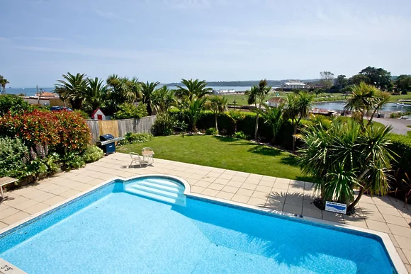 3 Goodrington Lodge
