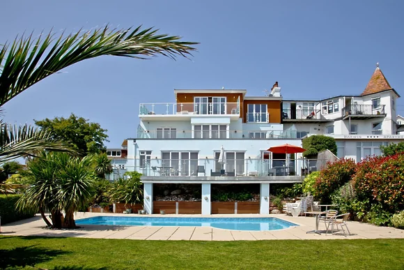 3 Goodrington Lodge