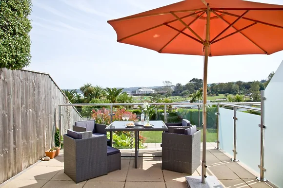 3 Goodrington Lodge