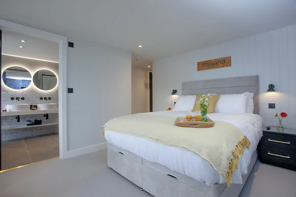 Maritime Suites
