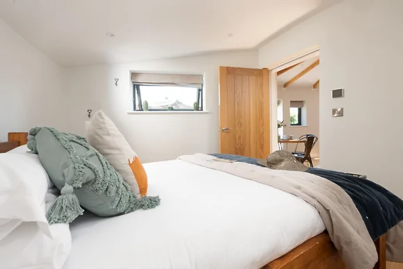 Spring Tide Roundhouse at East Thorne