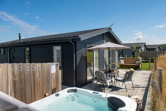 Periwinkle Lodge at 3 Roadford Lake Lodges