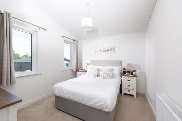 Periwinkle Lodge at 3 Roadford Lake Lodges