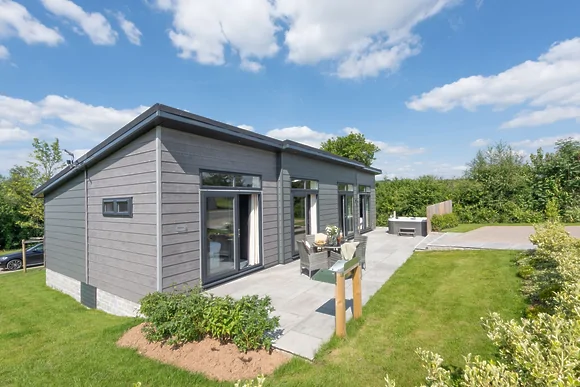 Primrose Lodge at 25 Roadford Lake Lodges