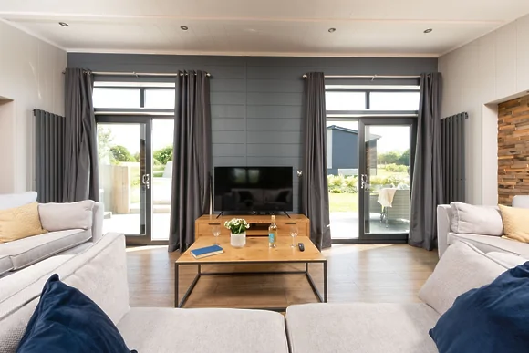 Primrose Lodge at 25 Roadford Lake Lodges