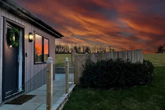 10 Roadford Lake Lodges