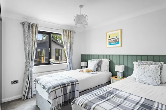 10 Roadford Lake Lodges