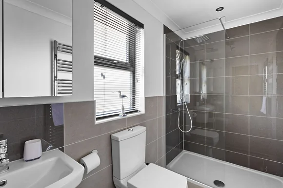 10 Roadford Lake Lodges