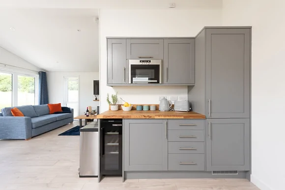 Lavender Lodge at 8 Roadford Lake Lodges