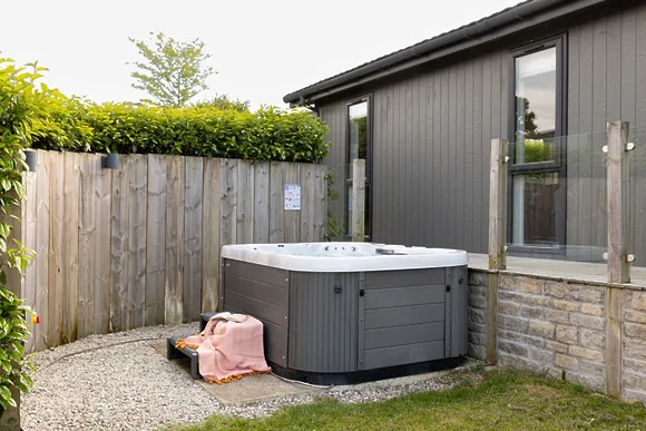 Bluebell Lodge at 29 Roadford Lake Lodges