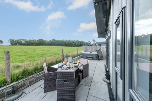 Daisy Lodge at 6 Roadford Lake Lodges