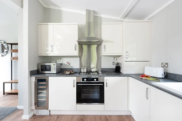 Daisy Lodge at 6 Roadford Lake Lodges