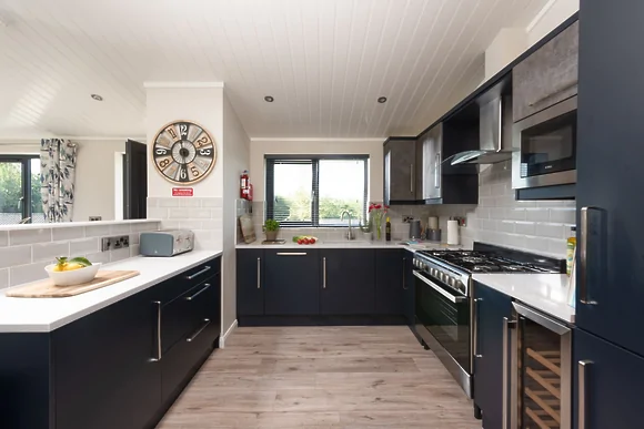 Honeysuckle Lodge at 2 Roadford Lake Lodges