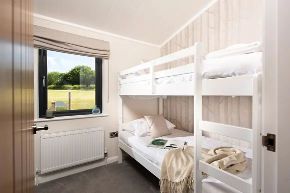 Honeysuckle Lodge at 2 Roadford Lake Lodges