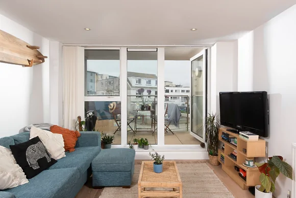 5 Ocean Gate