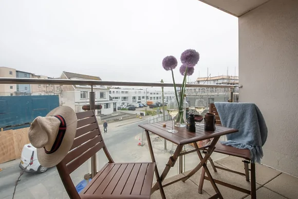 5 Ocean Gate