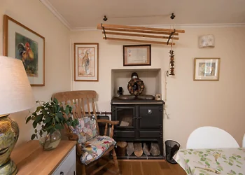 Pump Cottage (Sleeps 10)