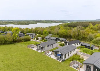 Snowdrop Lodge at 9 Roadford Lake Lodges photo 5