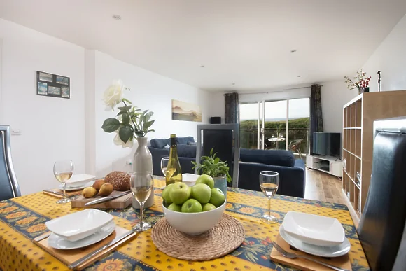10 Bredon Court