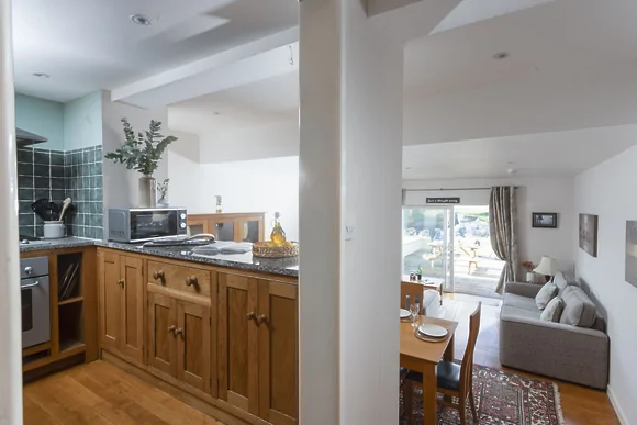 4 Glendorgal Sands