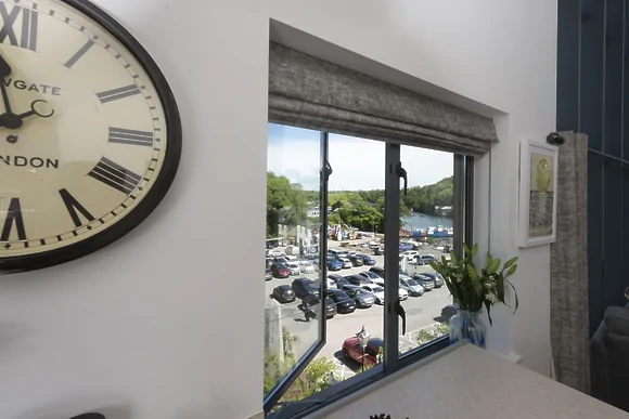 Landing View Fowey Penthouse
