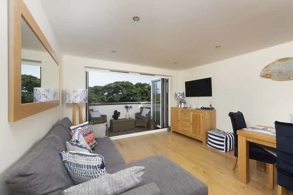 5 Sandy Lane Apartments