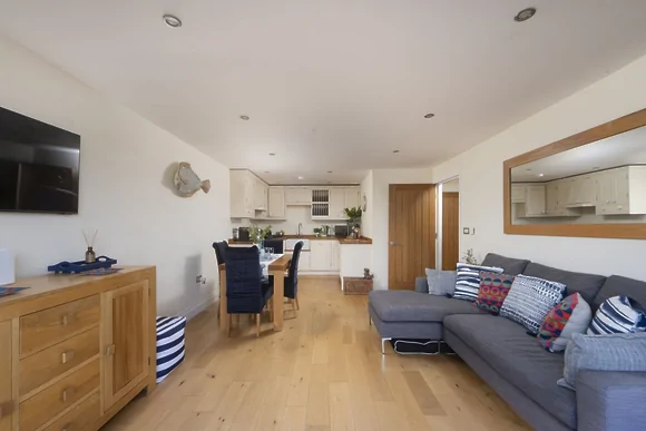 5 Sandy Lane Apartments