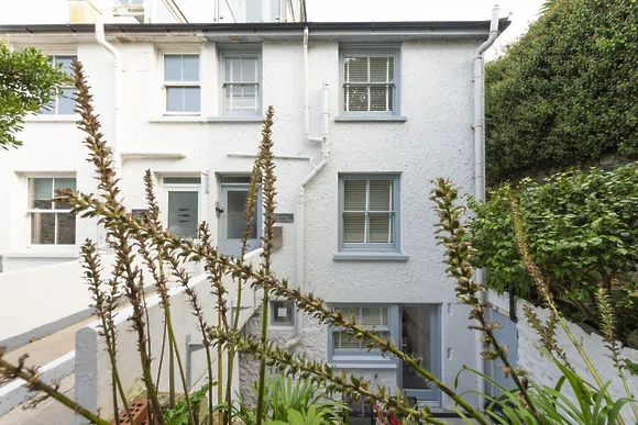 Salubrious Cottage