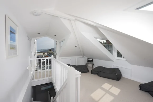 Salubrious Cottage