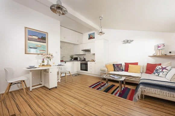 3 Pentowan Court