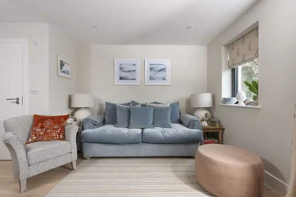 Apartment 6