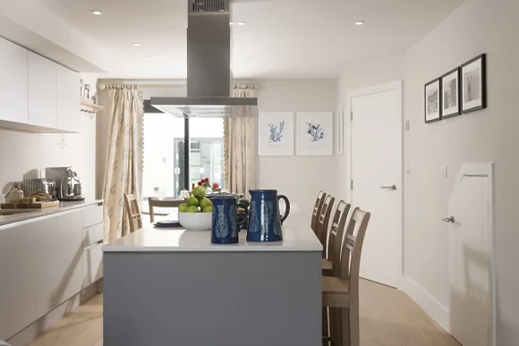 Apartment 6