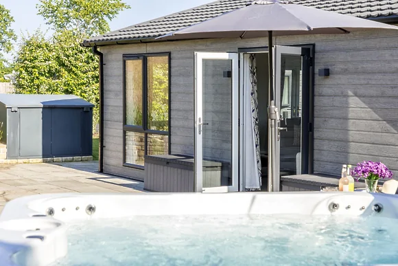 Violet Lodge at 11 Roadford Lake Lodges